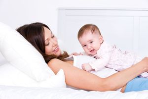 Кишкові коліки: як допомогти малюкові фото